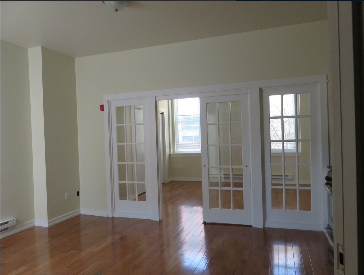 415 S Broad St - Photo 2 of 18