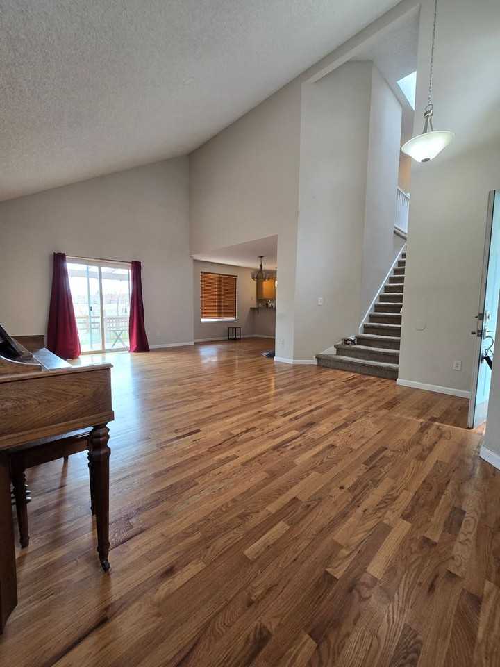 9736 Teller Ct - Photo 3 of 28