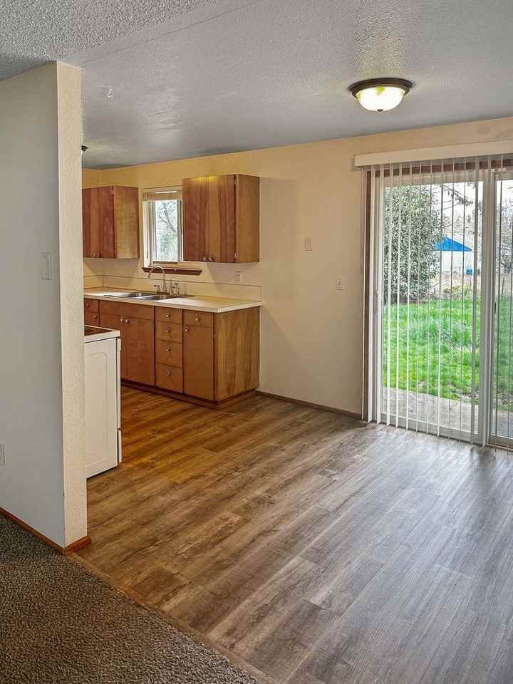 815 118th Avenue Ct E - Photo 3 of 10