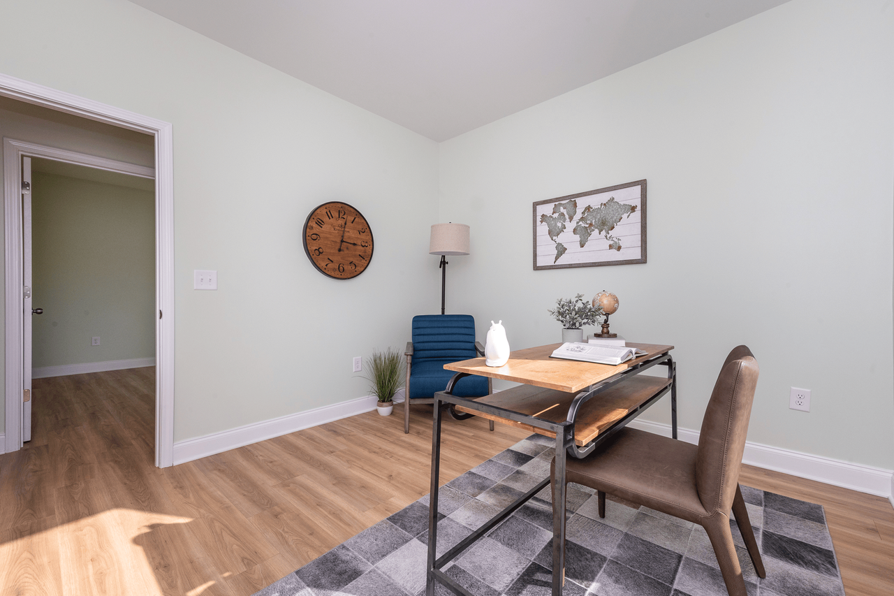 104 Garrett St - Photo 6 of 9