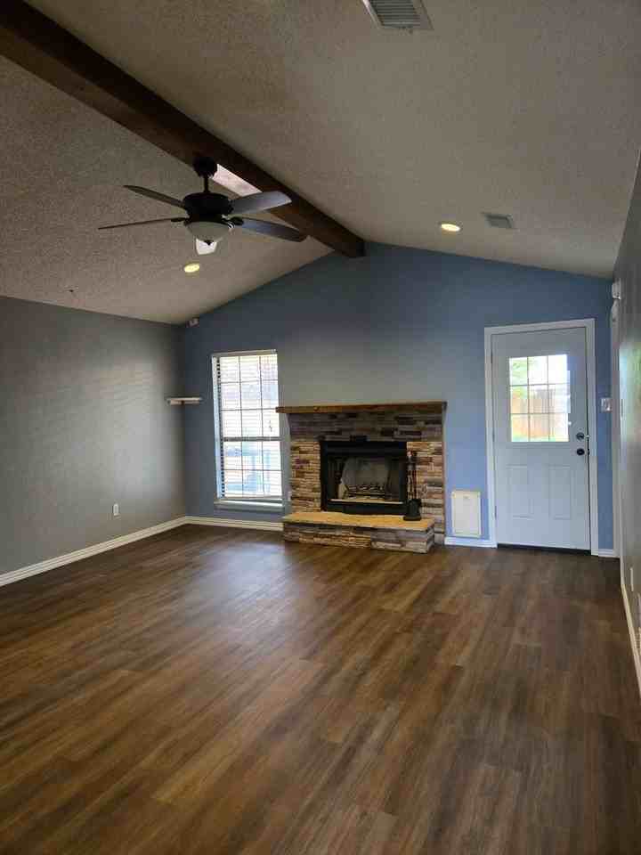 1544 Arbor Dr - Photo 2 of 12