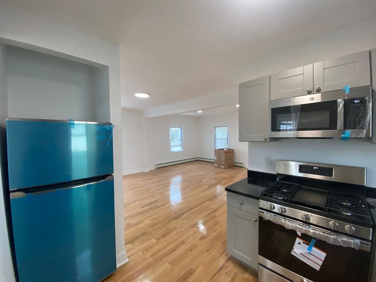 1423 7th Ave - Photo 6 of 26