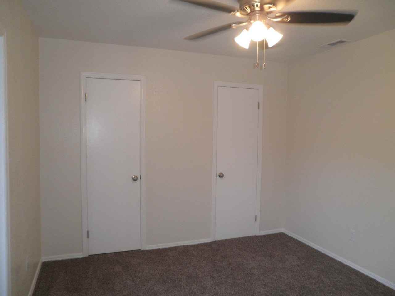 1417 Oakcrest Ave - Photo 6 of 21