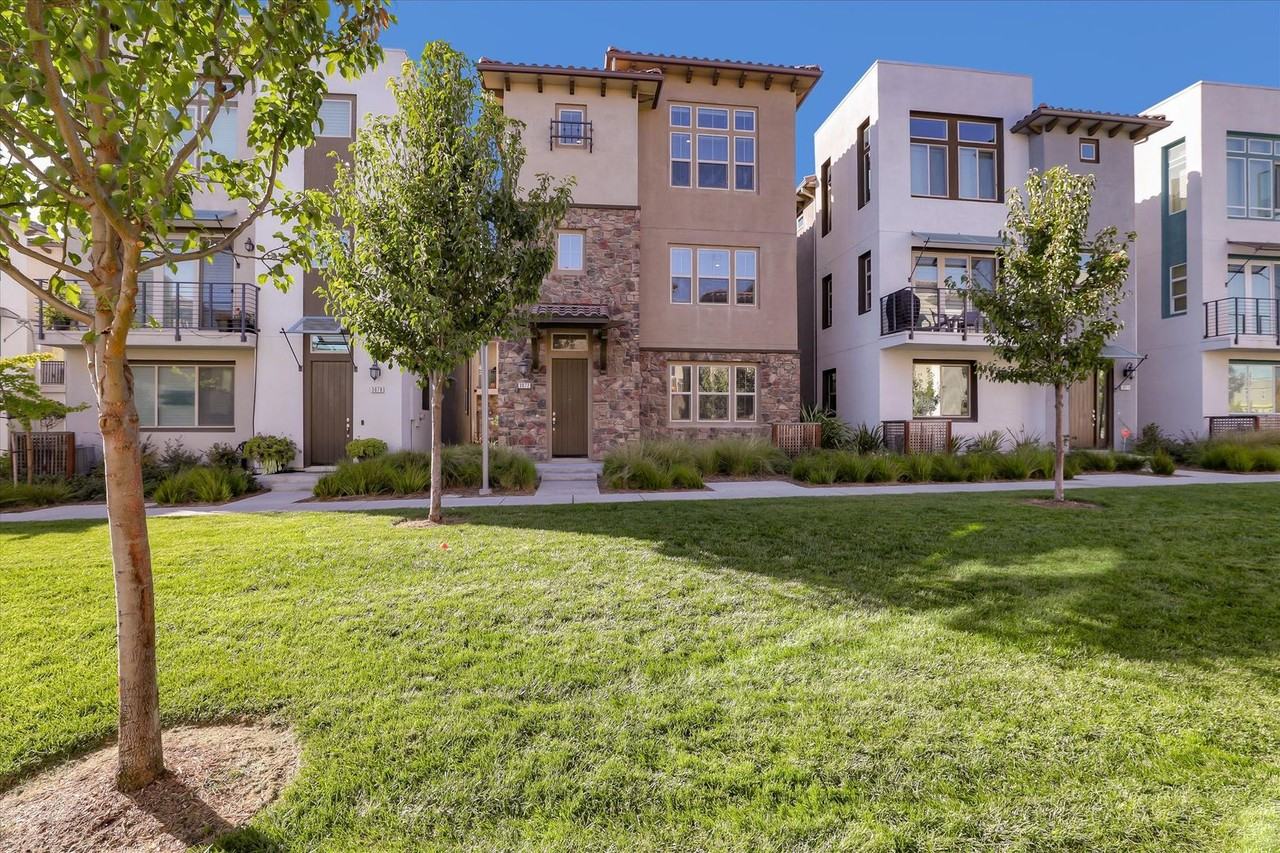 3072 Lina Loop - Photo 3 of 46