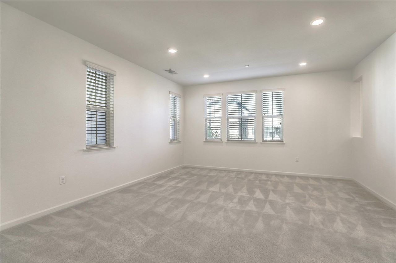 3072 Lina Loop - Photo 7 of 46