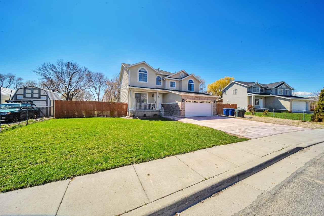 2255 W Red Robin Rd - Photo 3 of 26
