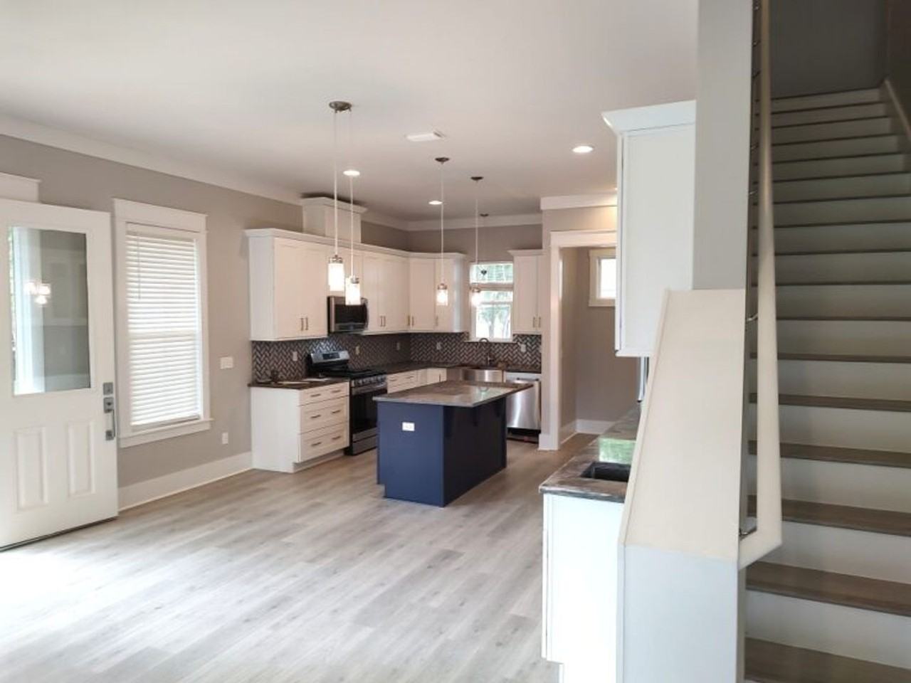 4088 Biltmore Ave - Photo 7 of 48