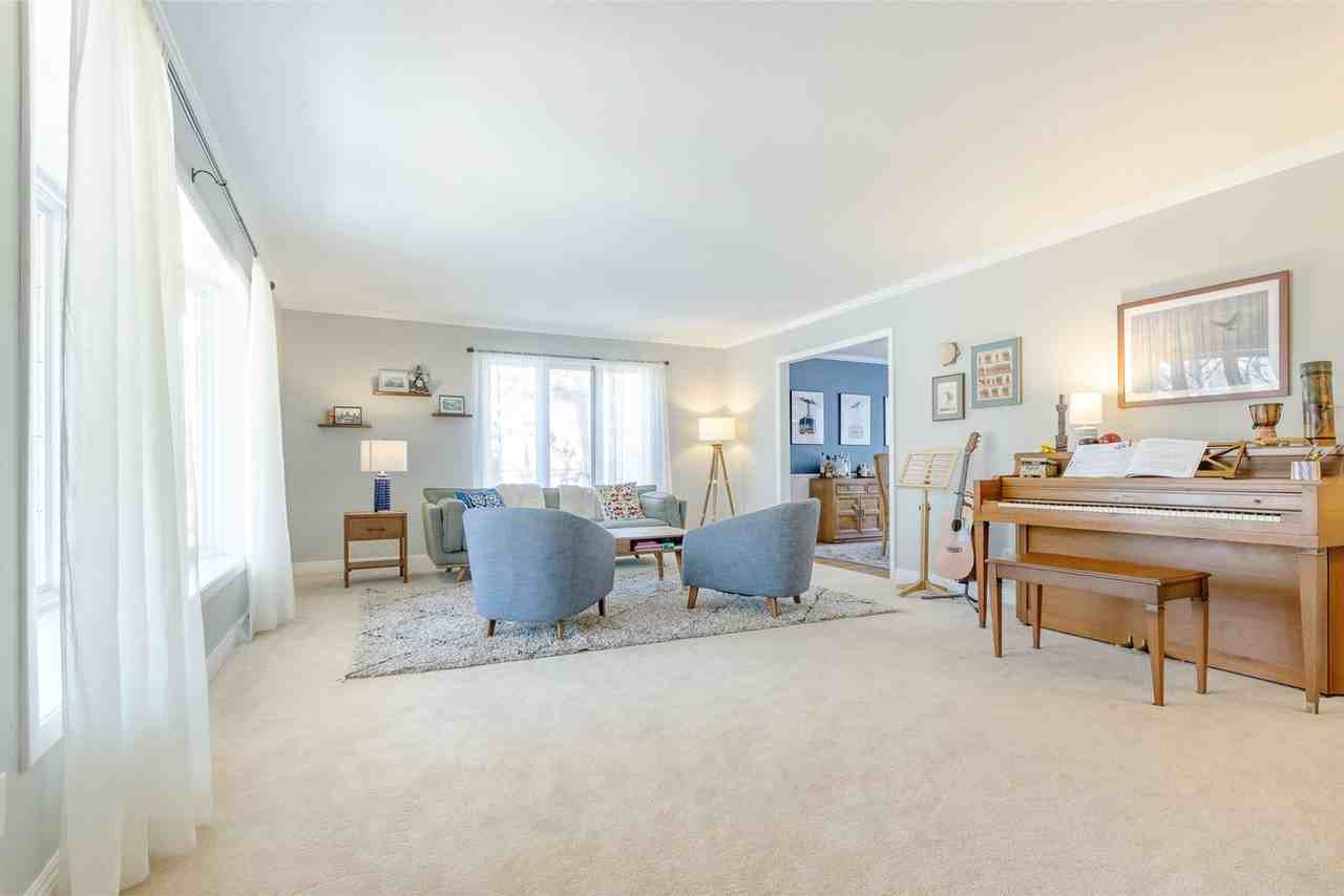 313 Walnut Grove Dr - Photo 3 of 46