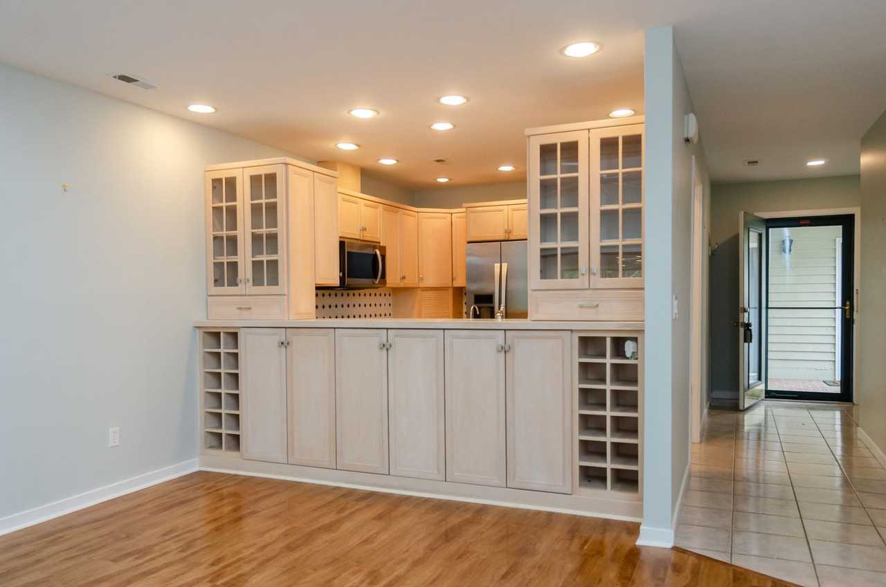 309 N Cardinal Dr - Photo 3 of 30