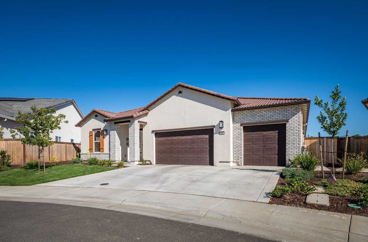 8305 Evans Tree Dr - Photo 3 of 40