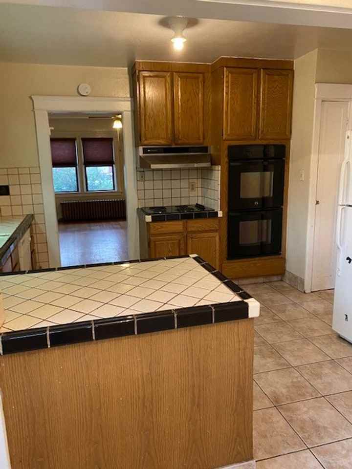 62 S Wells Ave - Photo 2 of 12