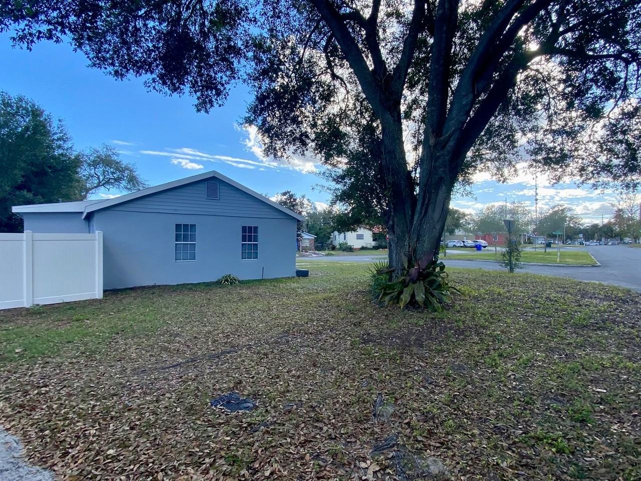 1301 Golconda Rd - Photo 2 of 29