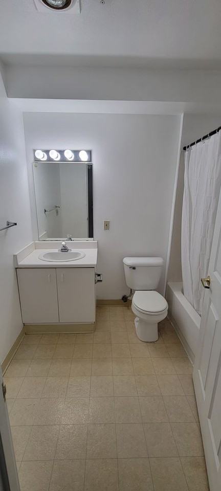 4750 16th Avenue NE - Photo 6 of 40