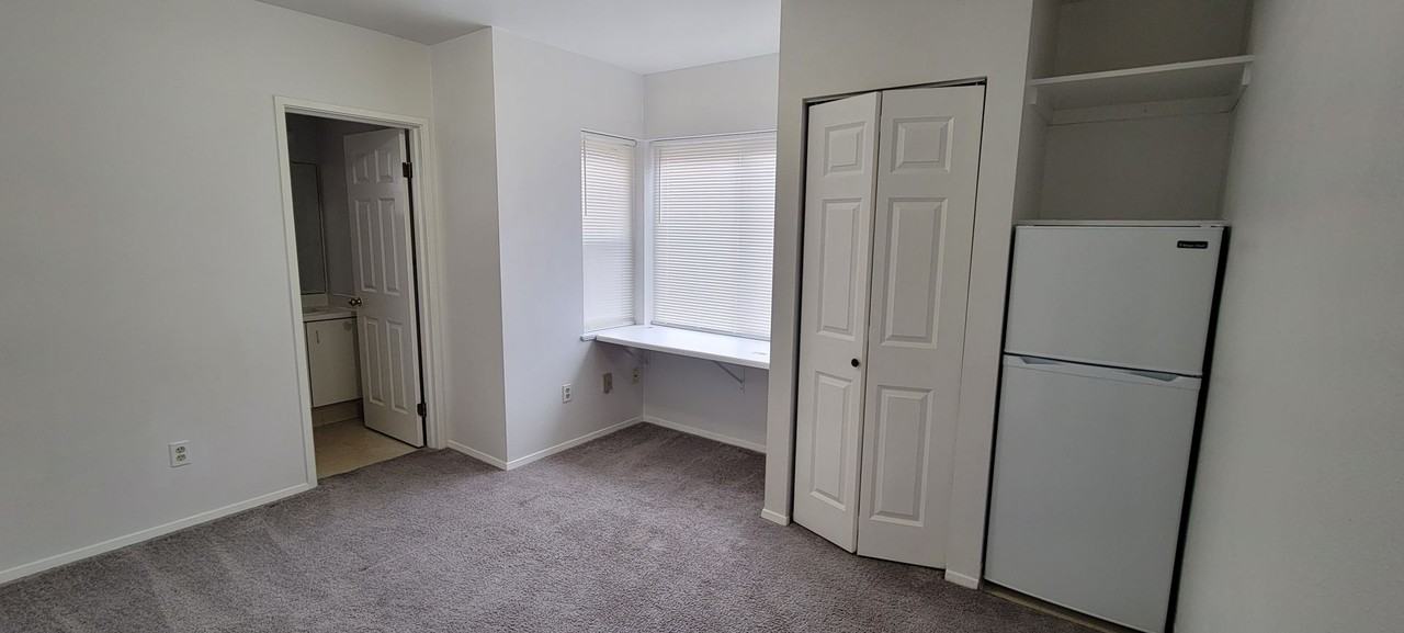 4750 16th Avenue NE - Photo 7 of 40