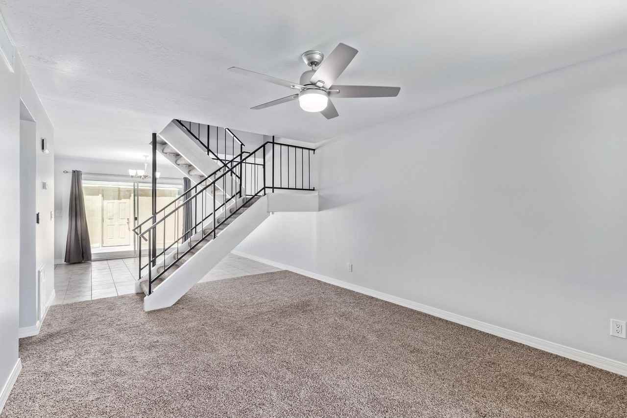 3905 S Mill Ave - Photo 2 of 24