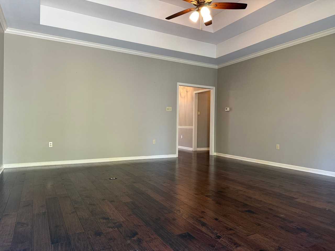 14306 Westbury Dr - Photo 3 of 20