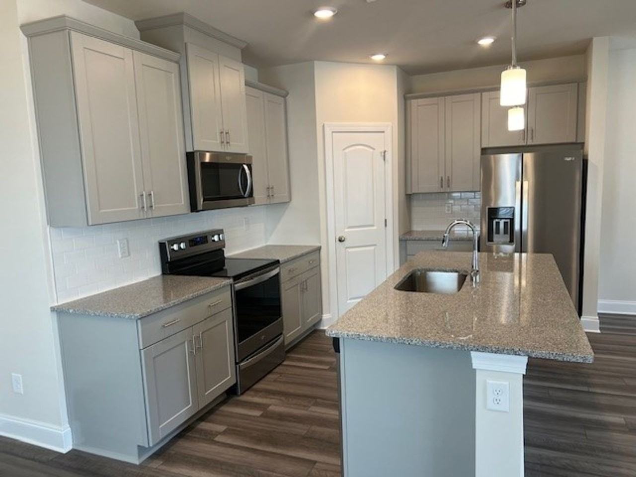 7422 Blue Gable Rd - Photo 3 of 11