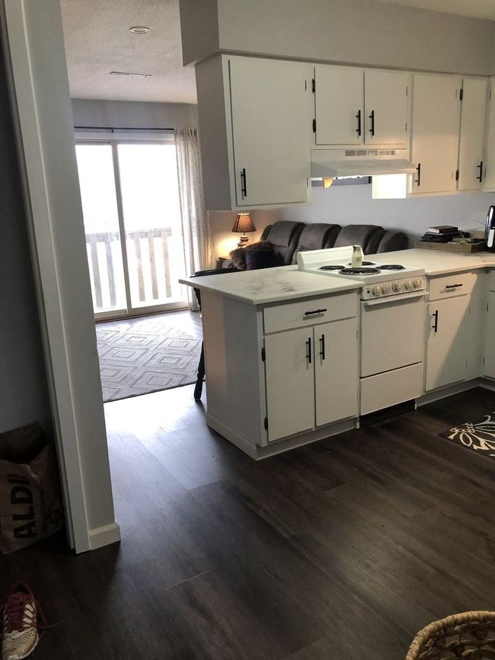 301 Jewel Drive - Photo 2 of 8