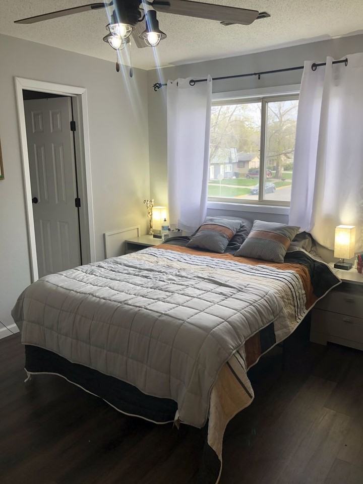 301 Jewel Drive - Photo 7 of 8