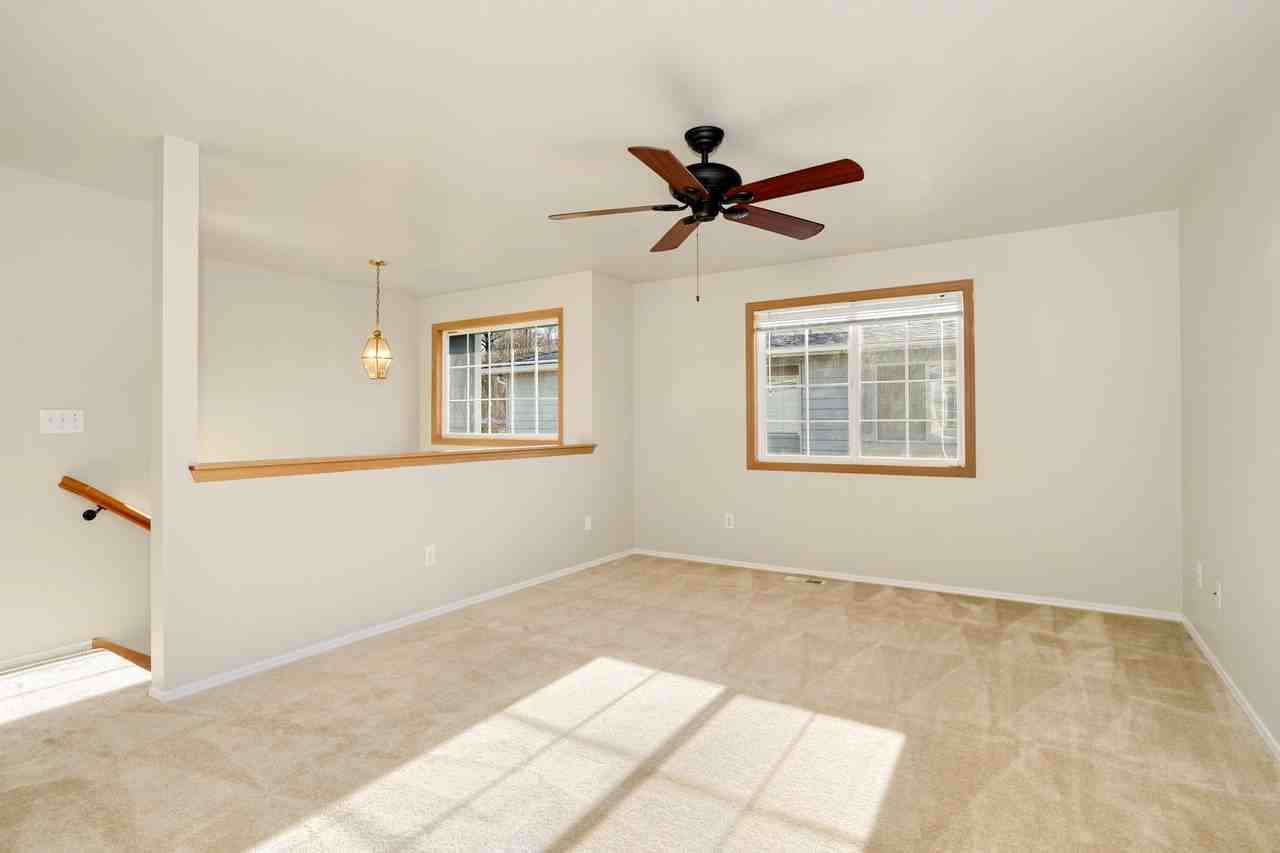 16416 41st Ave Ne - Photo 3 of 13