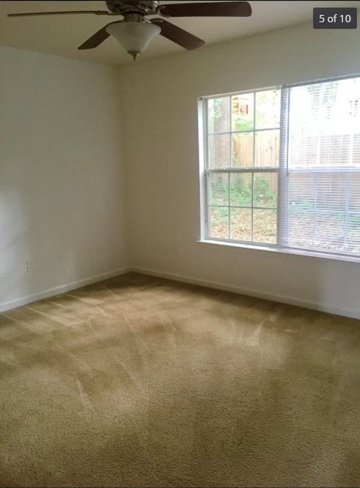 ZSS - 1524 Hudson St #1 - Photo 4 of 8