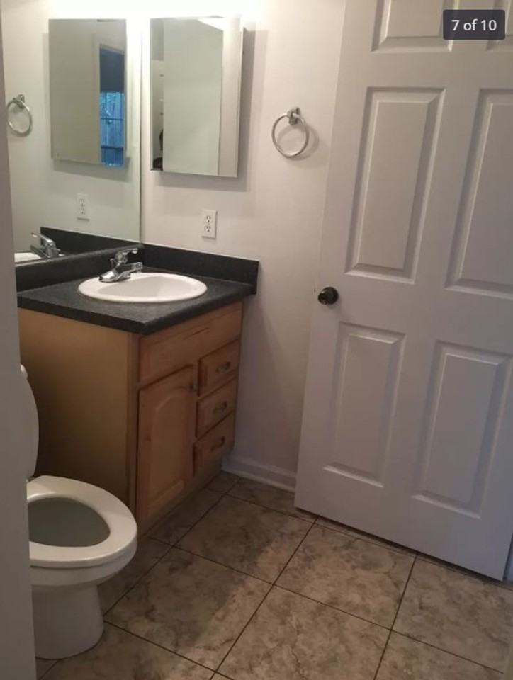 ZSS - 1524 Hudson St #1 - Photo 6 of 8