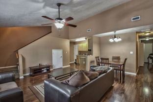 Spacious 3 Bedroom, 3 bath Townhouse! - Photo 1 of 1