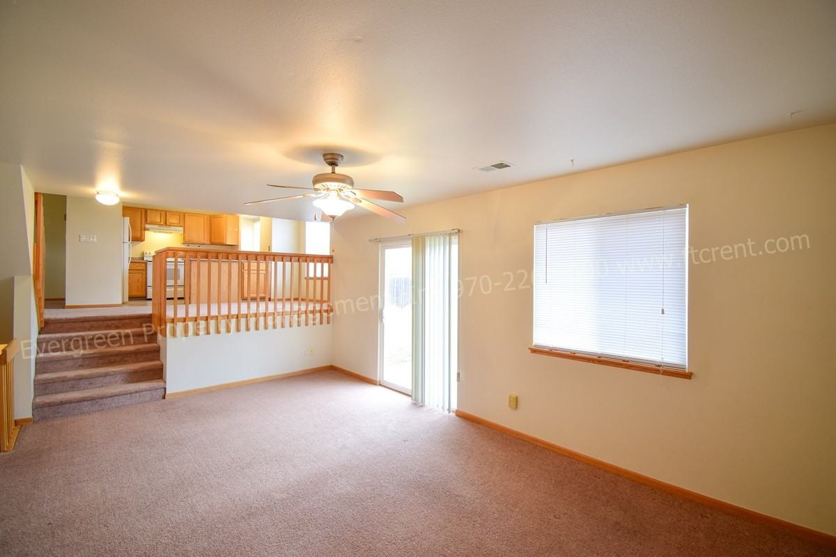 648 Brewer Dr - Photo 2 of 25