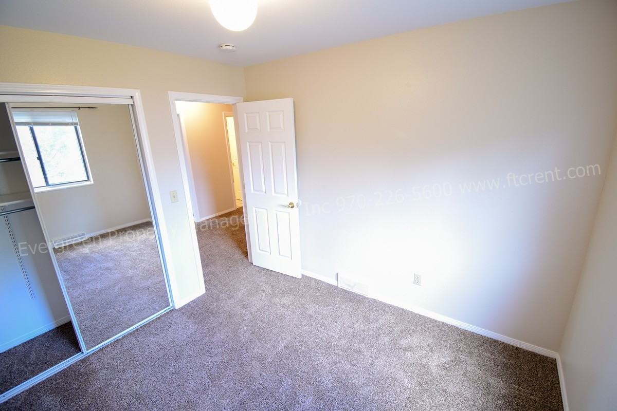 2018 Lexington Ct - Photo 6 of 20