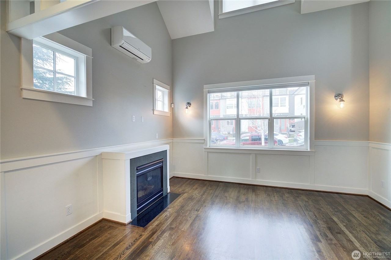 2213 Nw 60th St - Photo 4 of 20