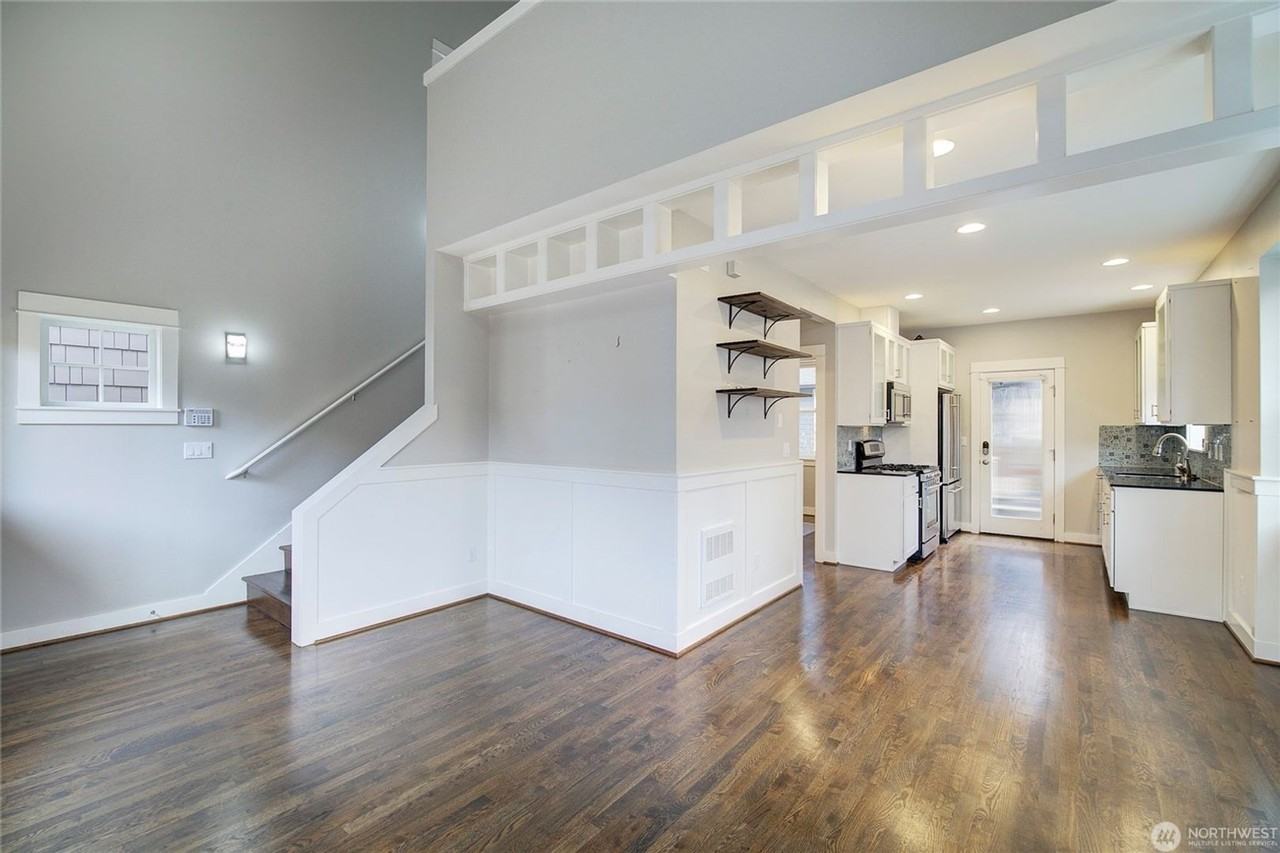 2213 Nw 60th St - Photo 6 of 20