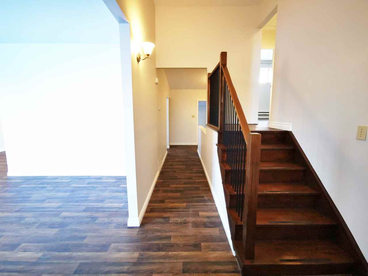 545 20th St W #A - Photo 7 of 10