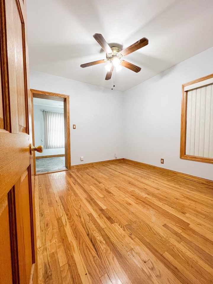 6042 West Miami Avenue #1 - Photo 5 of 11