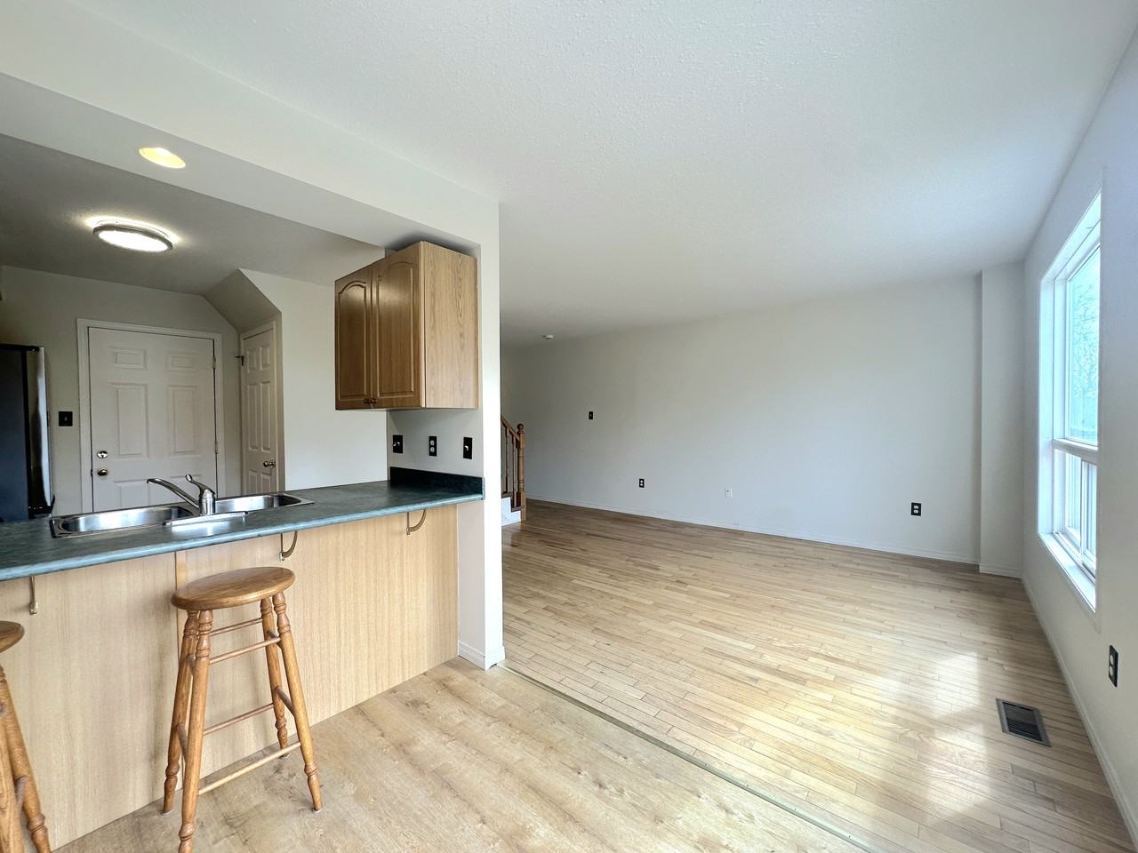 126 Silurian Drive - Photo 5 of 30