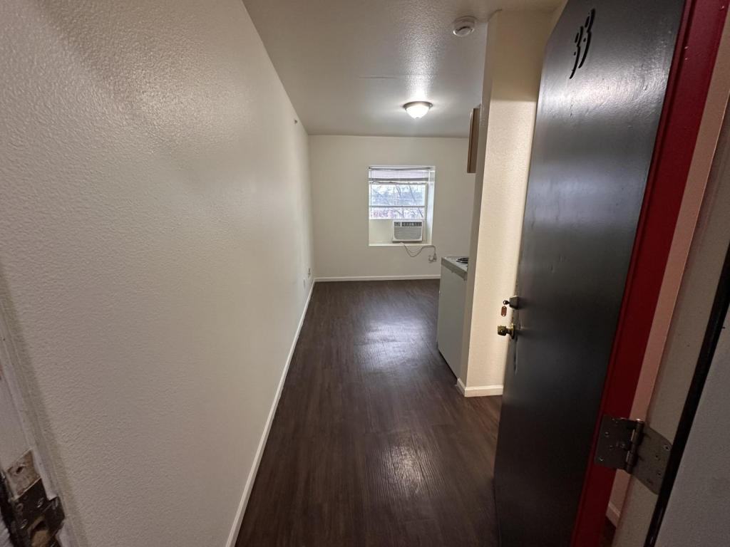 1201 N 18th St #1201-33 - Photo 2 of 7