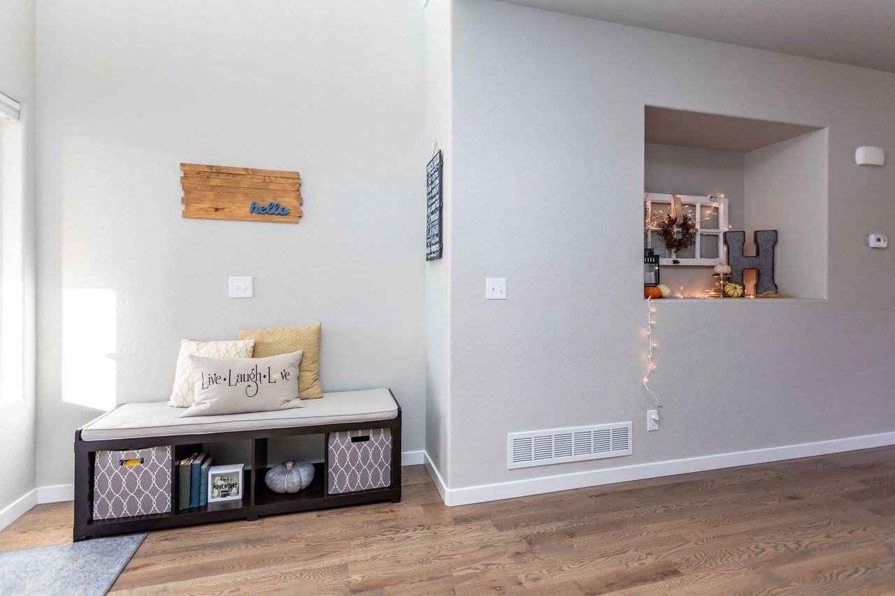 1720 Willow Park Way - Photo 7 of 44