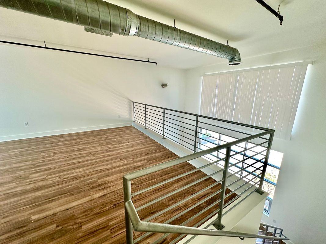 716 N Santiago St - Photo 3 of 21