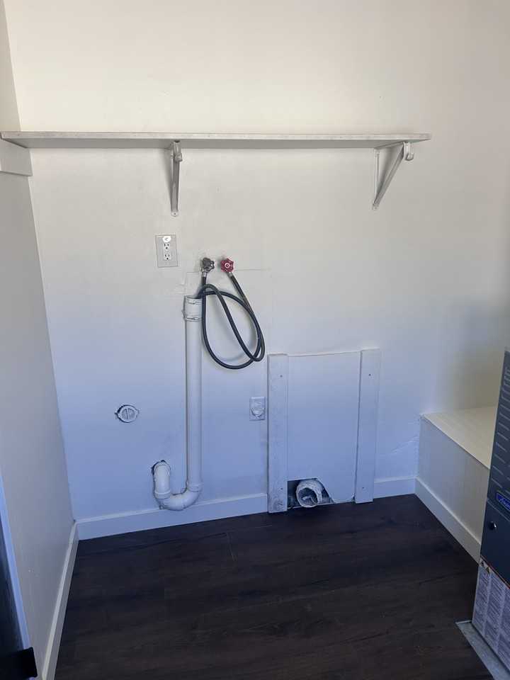 109 Tara Ct - Photo 3 of 16