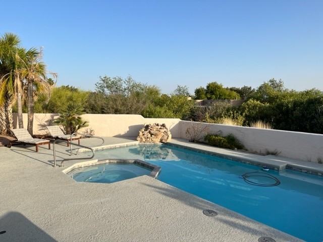 6690 N Los Leones Dr - Photo 2 of 24