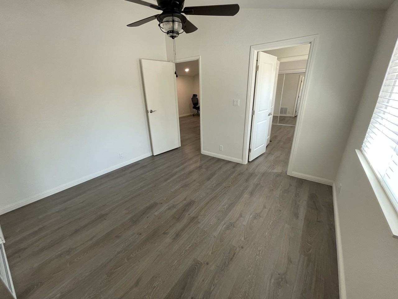 30213 The Old Rd - Photo 2 of 50