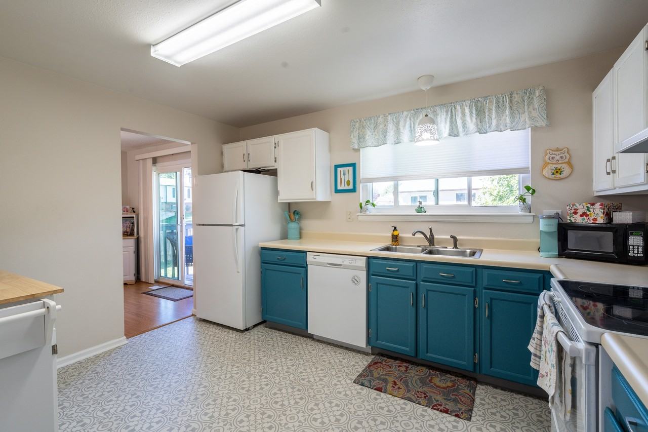 6608 Flintridge Dr - Photo 6 of 20