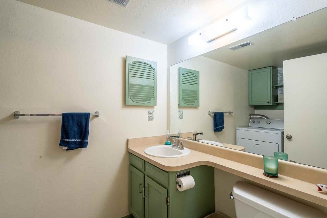 6608 Flintridge Dr - Photo 5 of 20