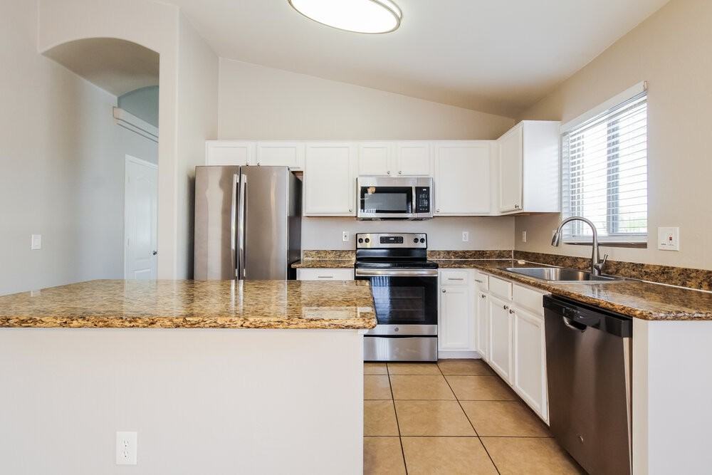 4449 N 123rd Dr - Photo 7 of 16