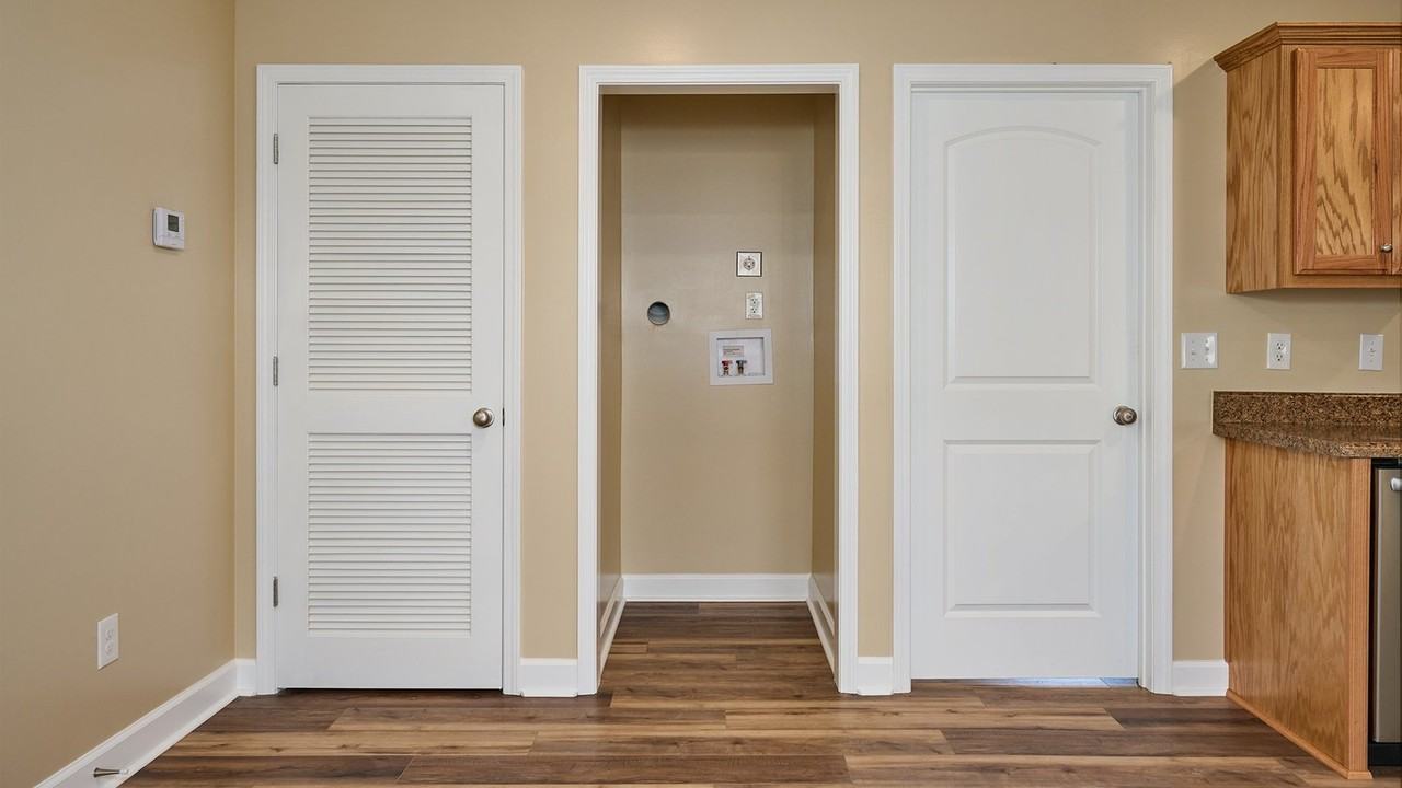 361 Crescent Dr Unit 12 - Photo 7 of 9