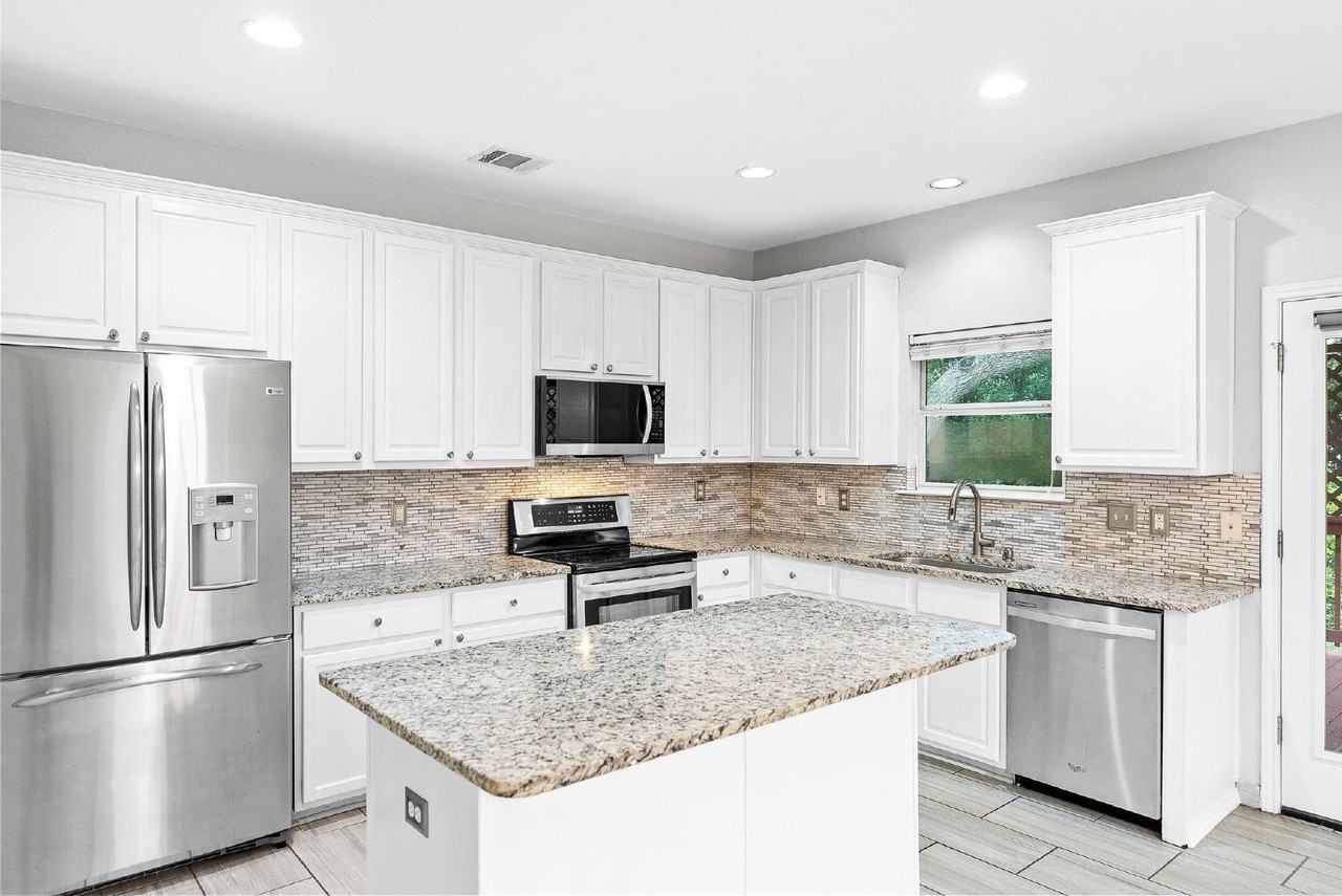 22853 San Saba Blf - Photo 4 of 48