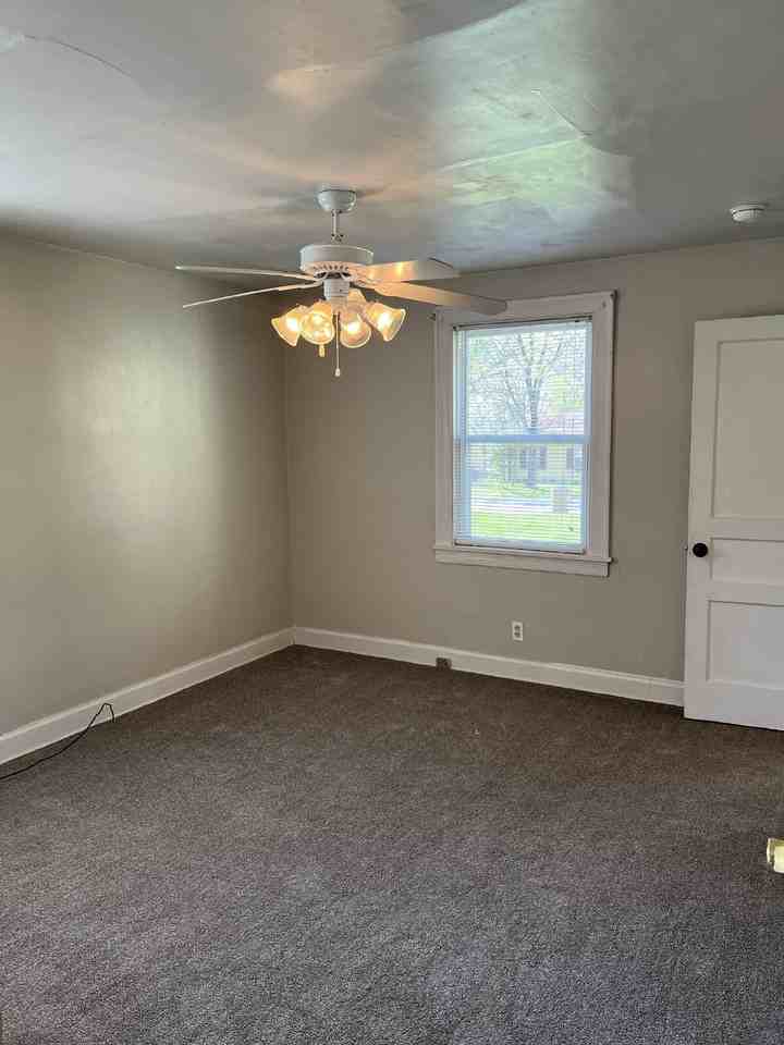 2523 Flamingo Dr - Photo 4 of 20