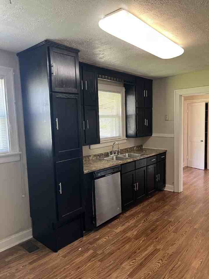 2523 Flamingo Dr - Photo 5 of 20