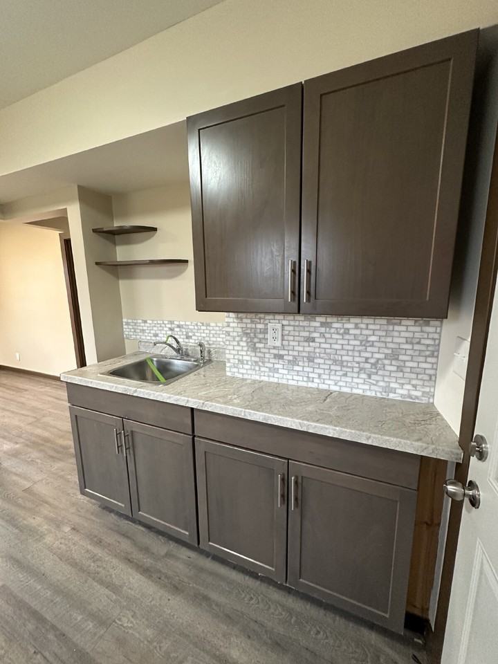 1824 Royce Ave - Photo 4 of 11