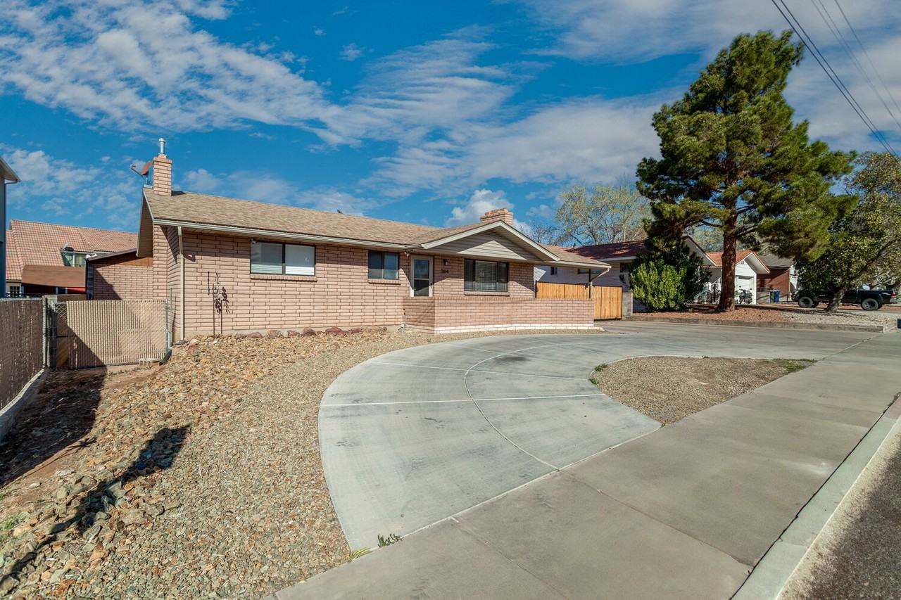 S 700 E St #2B - Photo 2 of 23