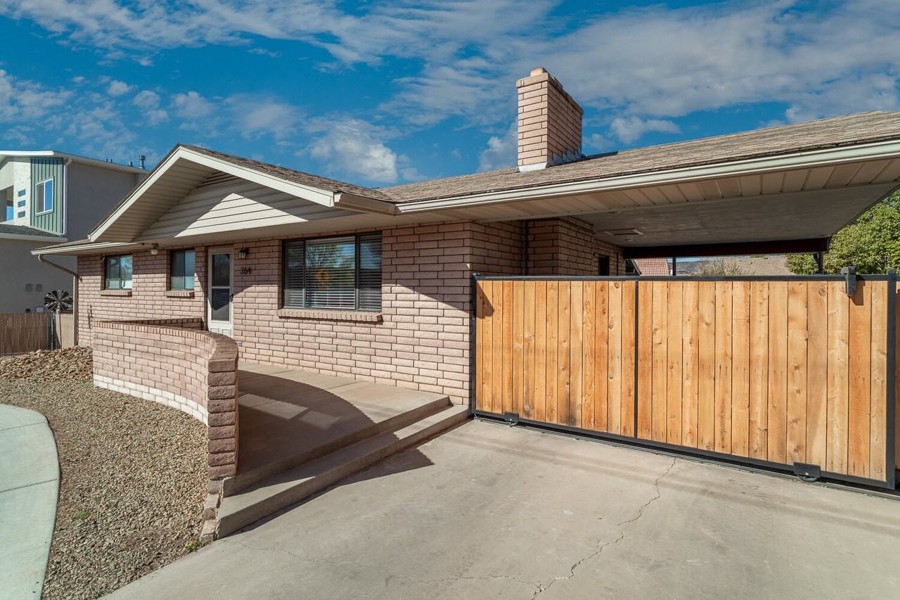 S 700 E St #2B - Photo 5 of 23